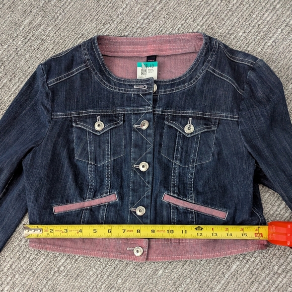 TUZZI Women's (Size 8) Cropped Denim/Jean Jacket W/ Silver Buttons & Pink Accent - Picture 6 of 8